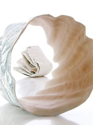 http://schlagenhauf-ceramique.live/wp-content/uploads/2017/08/Daniela-Serie-résonance-2c-300x400.jpg