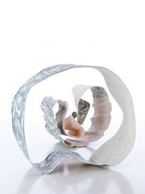 http://schlagenhauf-ceramique.live/wp-content/uploads/2017/08/Daniela-Serie-résonance-2d-300x400.jpg